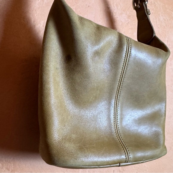 Coach vintage tan leather shoulder bag - Picture 6 of 10